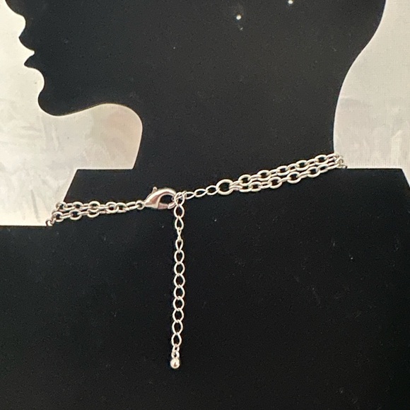 Elegant hammer silver and gold multi oval and circle loops 18”long necklace - Picture 2 of 6